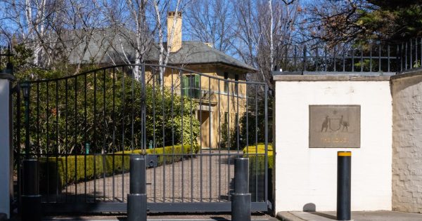 PM evacuated from Lodge after suspected bomb threat