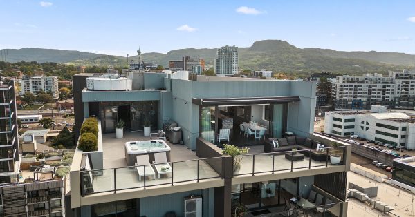 Huge top-floor penthouse offers luxe lifestyle and views of Illawarra coastline