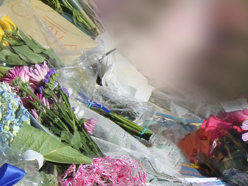 Flowers in tribute to victims of the Lindt Cafe Seige