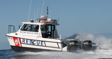 Boat recovered off Port Kembla but no sign of missing fisherman