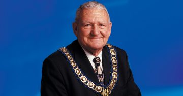 Long-time Wollongong councillor and former Mayor Alex Darling dies