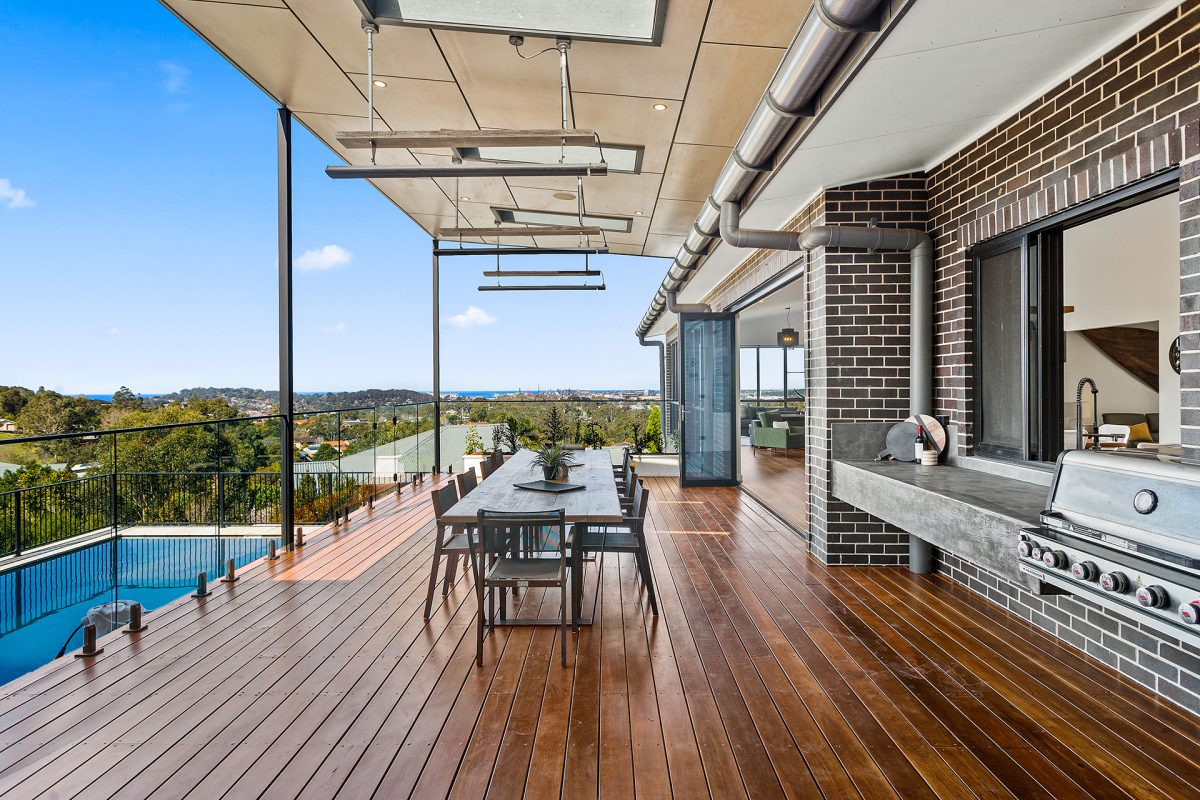 Deck at 25 Canaan Ave in Figtree