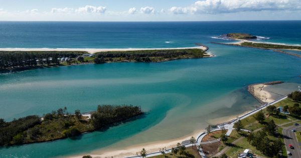 Popular Reddall Reserve promenade revamp designed with community input