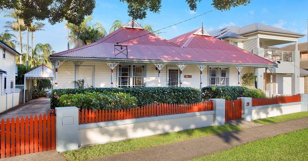 Soak up the coastal vibe in Thirroul in this four-bedroom cottage with everything on your doorstep