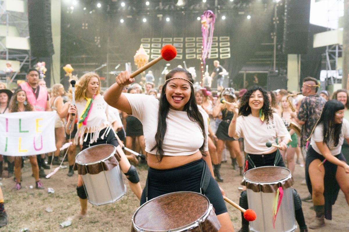 drummers performing