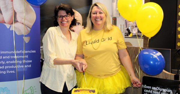 Wollongong 'Plasma Party' unites life-saving blood donors with locals receiving vital treatments