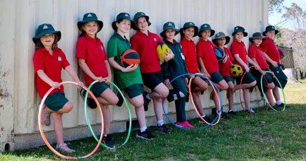 Nareena Hills students can't contain their excitement at shipshape new storage