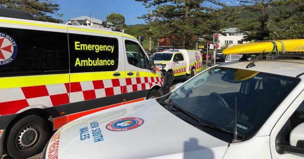 Life savers urge swimmers to stay between the flags after 12 rescued from Wollongong beaches