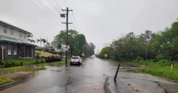 UPDATED: Rain closes Illawarra roads, motorists urged to stay home