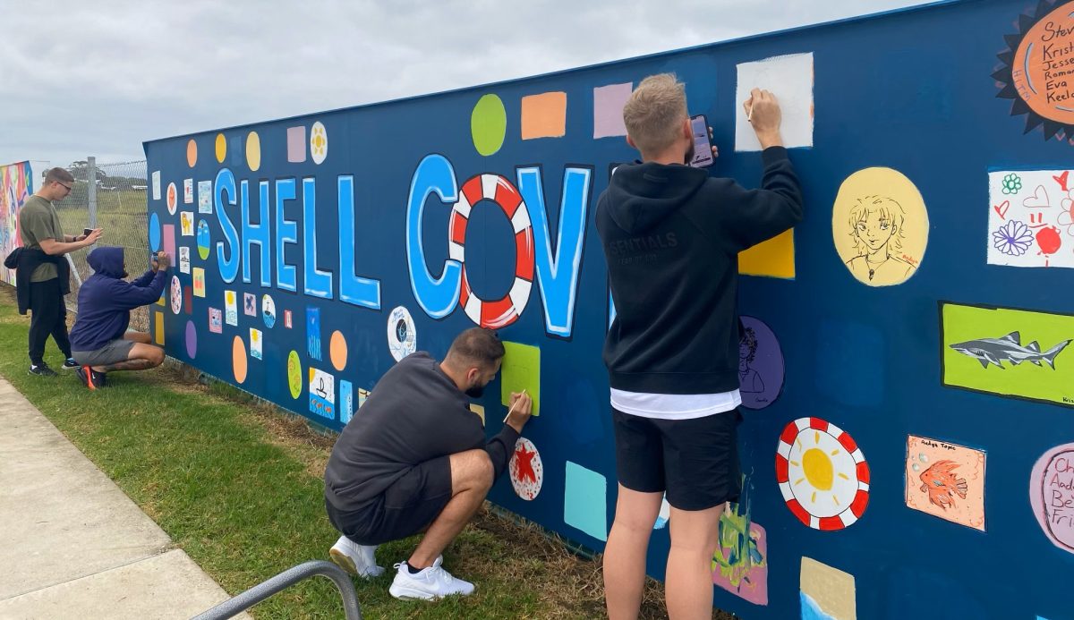 People working on mural at Shell Cove. 