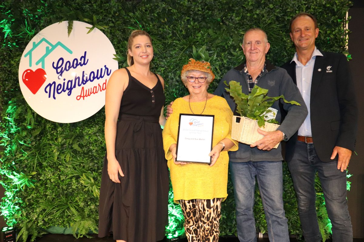 Greg and Sue Walsh pictured with Shellharbour City Mayor Chris Homer and Rachel Hamilton from Good Neighour Awards sponsor Lendlease Calderwood. 
