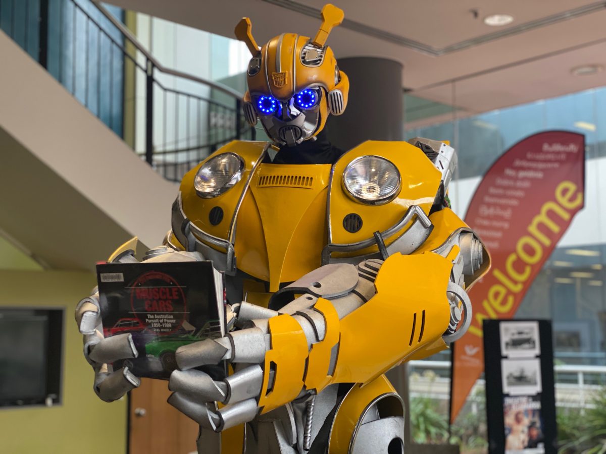 Person in Bumblebee Transformers cosplay for Comic Gong