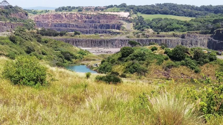 Bombo Quarry could be the site of 2000 homes in 20 years' time, if plans from Boral and the NSW Government are successful.