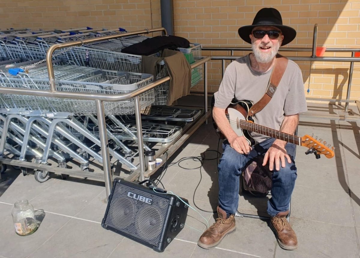 Dingo-Djingo reckons he has the best audience of any busker in Australia at Dapto Aldi.