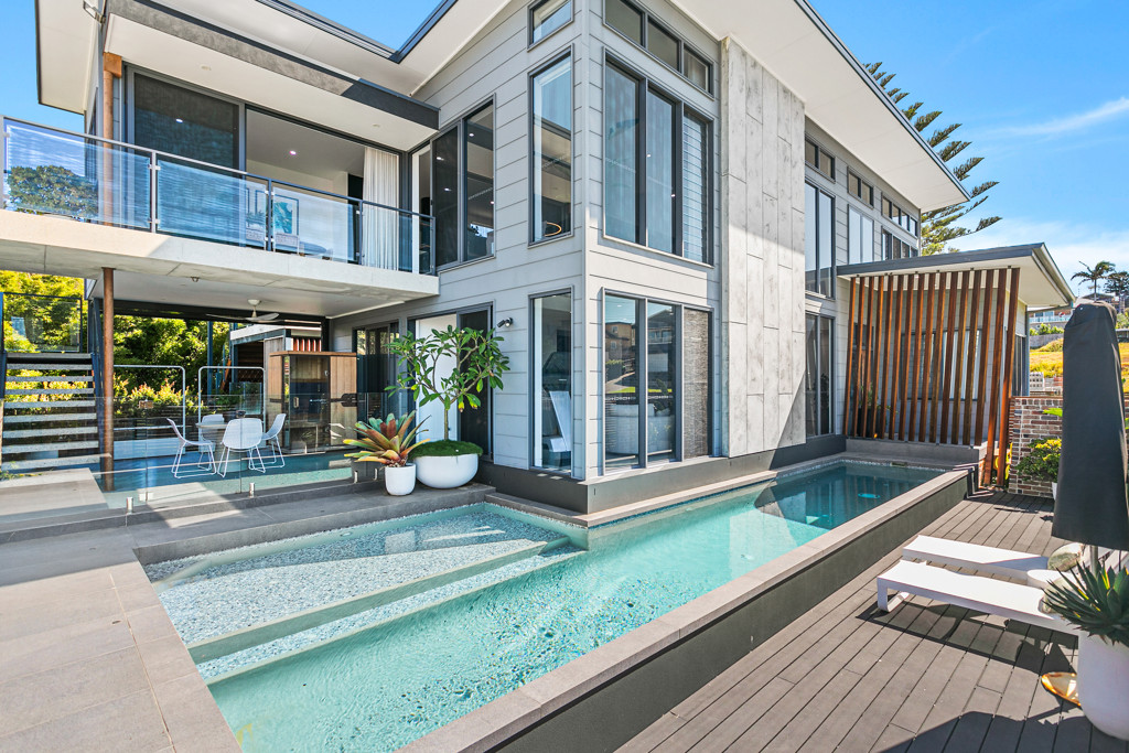 Pool at 11 Corbett Avenue in Thirroul