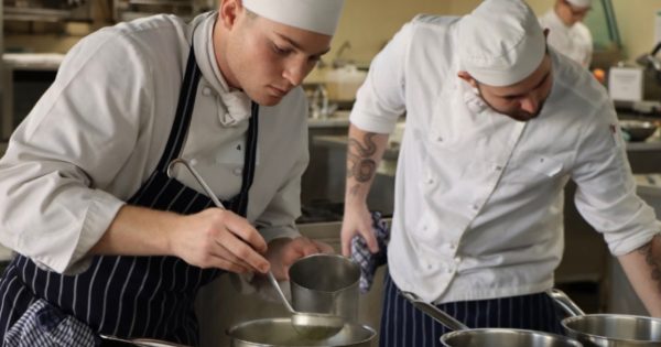 Wollongong apprentice chef Luka O'Shea cooks up gold on the competition circuit