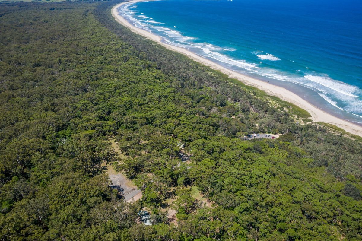 Beach Road picnic area in the Seven Mile Beach National Park.