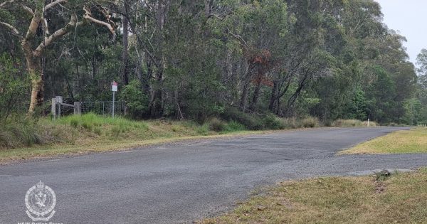 Police search for mystery woman after man dies in Nowra bush