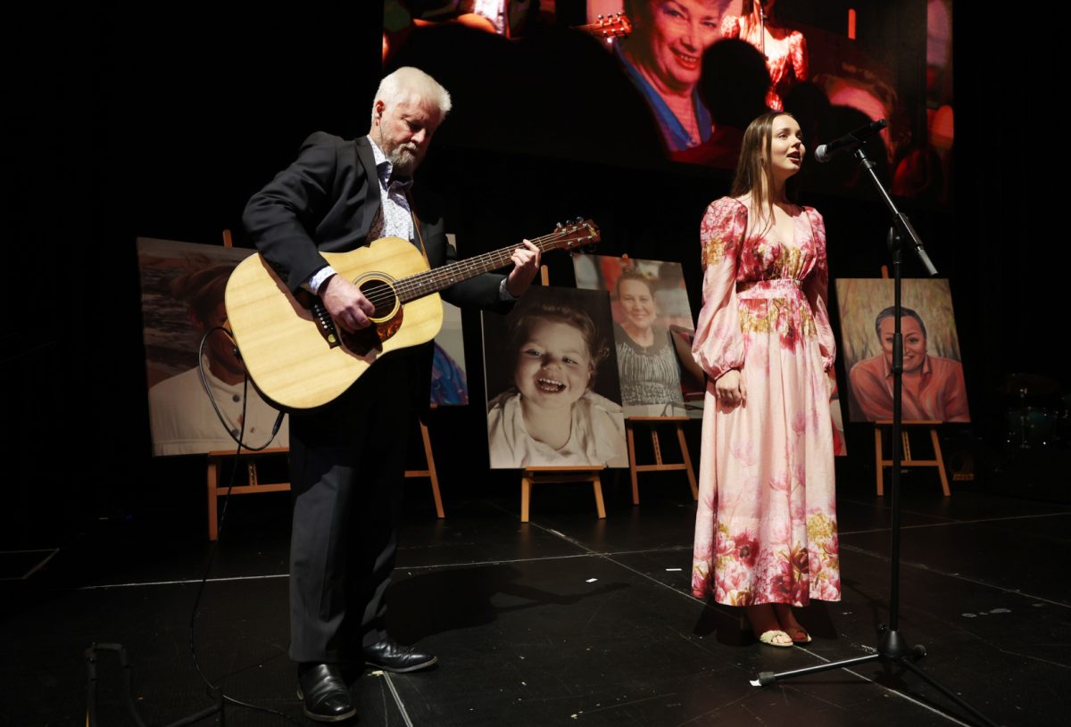 Mark and Sophie Wallis perform