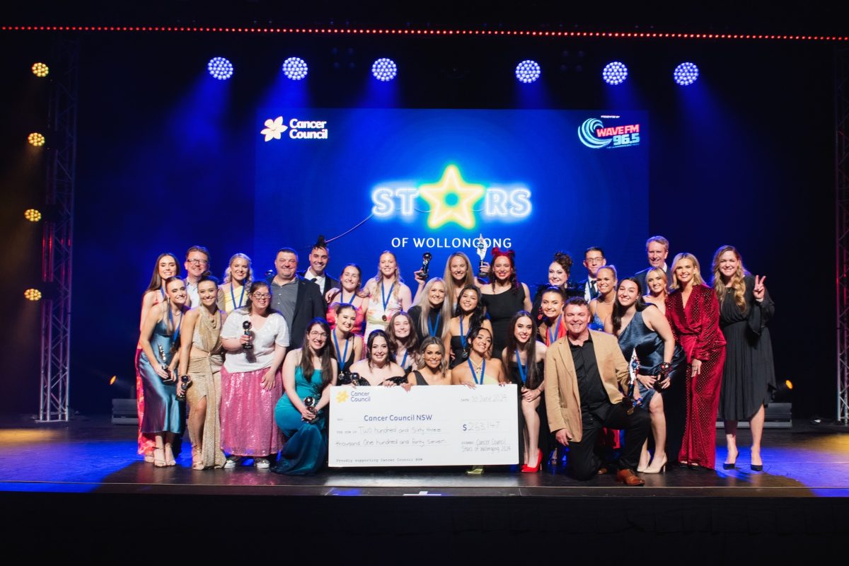 Stars of Wollongong 2024 participants on stage