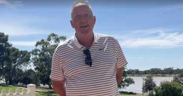 Cricket legend Sir Ian Botham pads up for men’s health in the Illawarra