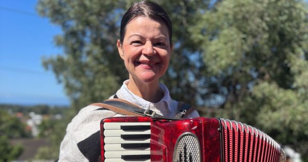 Easy-peasy Calabrese - businesswoman Stella Stead ready to stage heartfelt, hilarious one-woman show