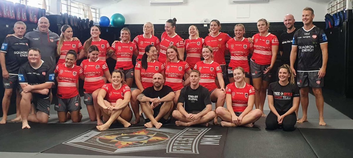 Freestyle MMA Gym's Alexander Volkanovski, Colby Thicknesse and Tara Long, the South Coast Health Hub's Michael Baines and the NRLW St George Illawarra Dragons.