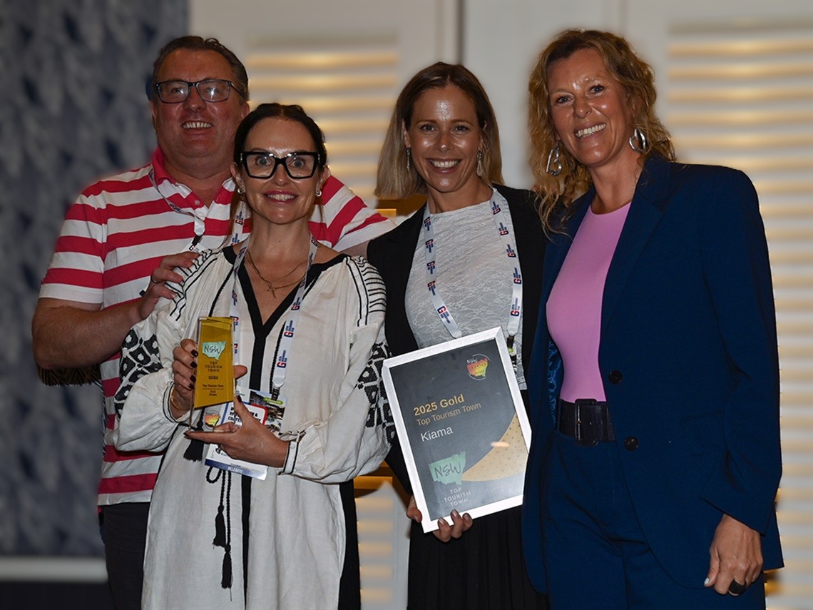 4 people with award