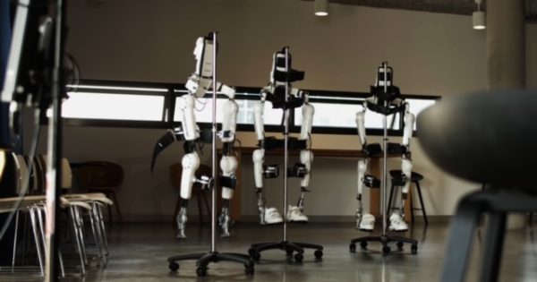 Robot helps rehab patients retrain their brain