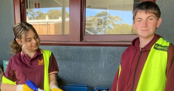 Dapto High students' can-do attitude saves 300,000 containers from landfill to help fund school infrastructure