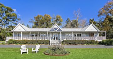 This Kangaroo Valley riverfront retreat combines rural charm and luxury