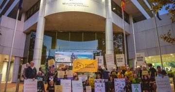 Wollongong holds fire on final gas decision