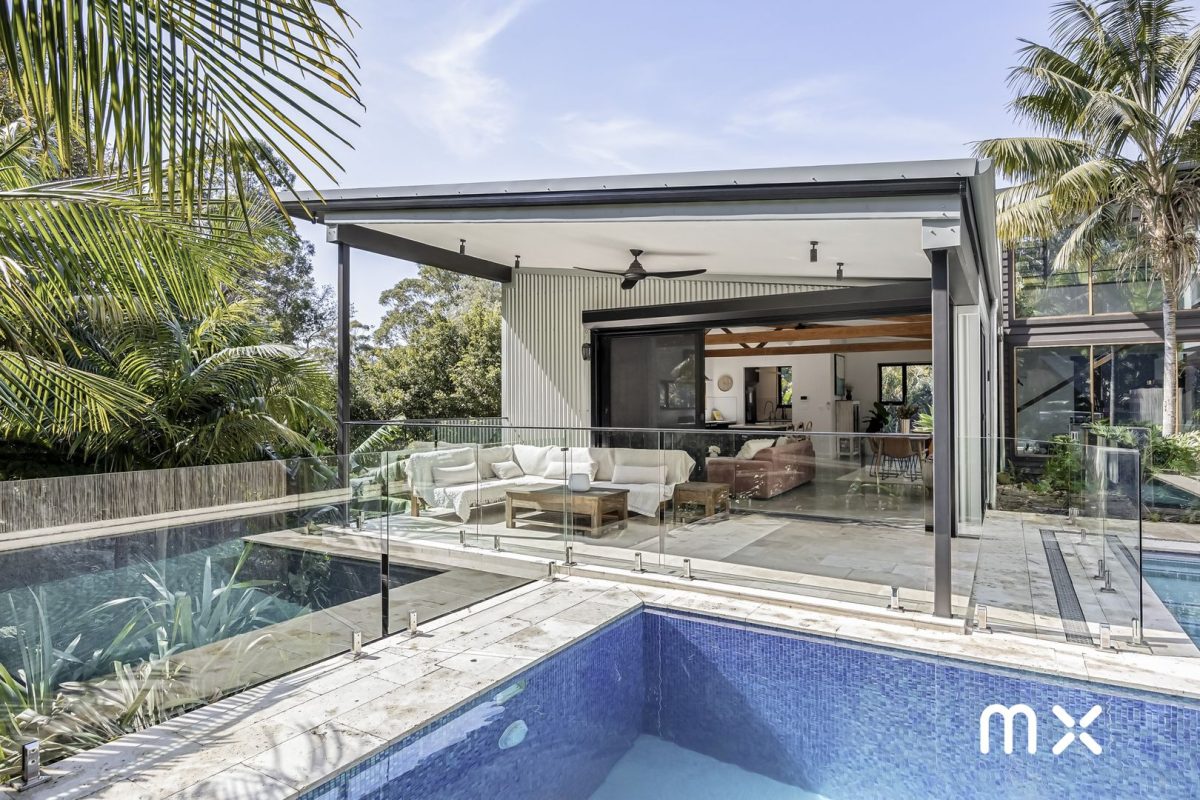 Pool and al fresco space