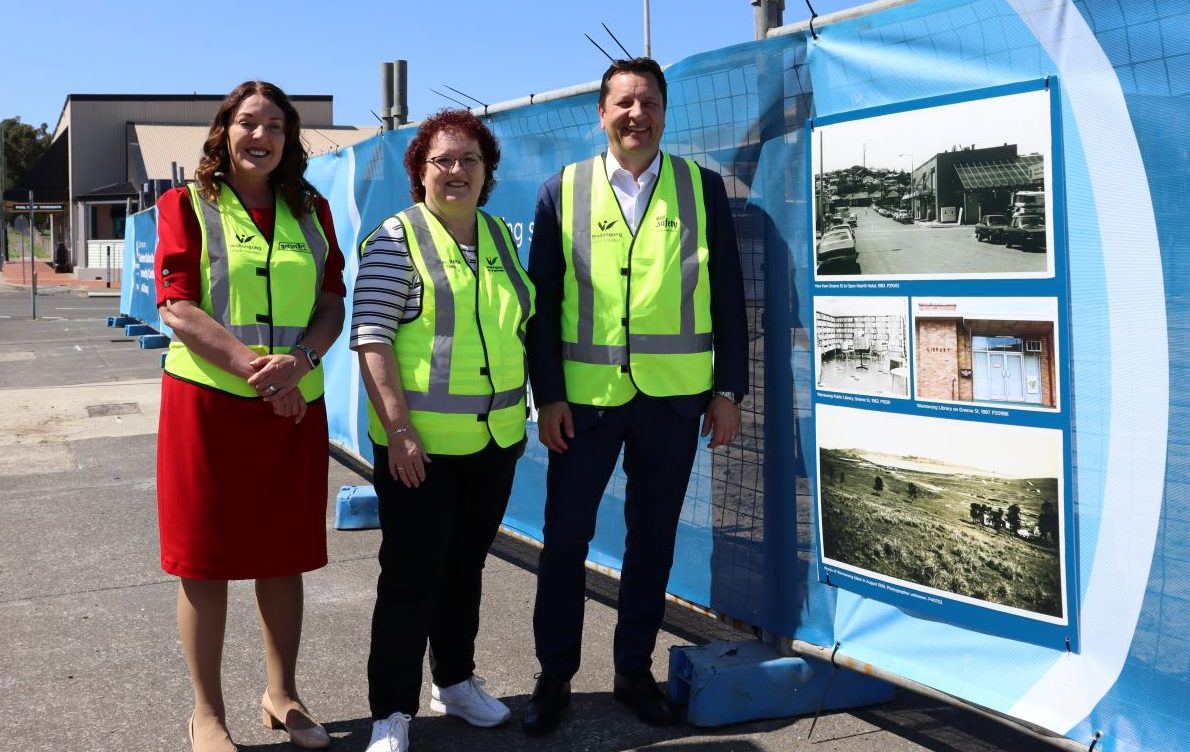 Cunningham MP Alison Byrnes, Wollongong Mayor Tania Brown and Wollongong MP Paul Scully, with picture boards showing the centre's history.