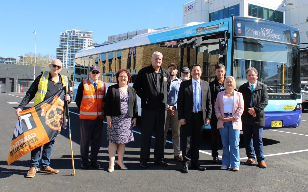 TfNSW and TWU representatives with Lord Mayor Tania Brown and Minister Paul Scully.