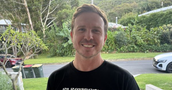 Illawarra tradies are the real heroes in Electrify 2515 mission