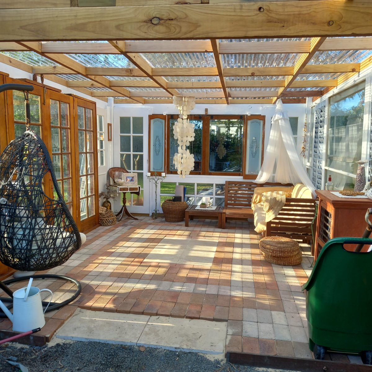 2024 Illawarra winner Fiona Jordan created a glasshouse.