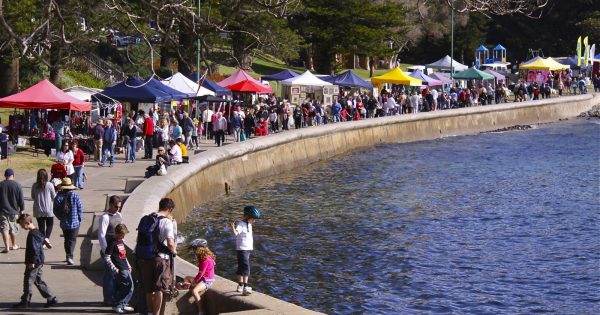 Impact of Kiama seaside markets on local businesses to be solved without council intervention