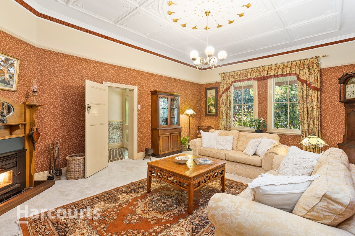 Lounge room