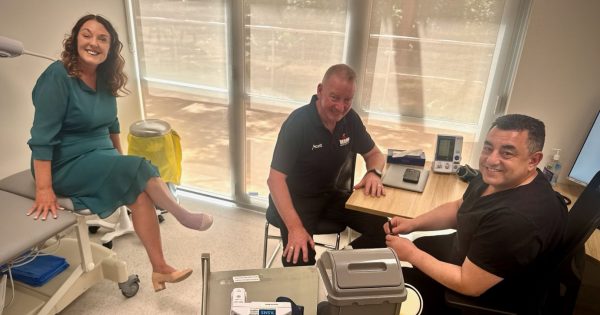 Special envoy joins Botham for humour and hard truths at Illawarra men’s health event