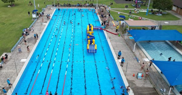 Cool relief on the horizon? Plan floated to extend Albion Park and Warilla pool seasons