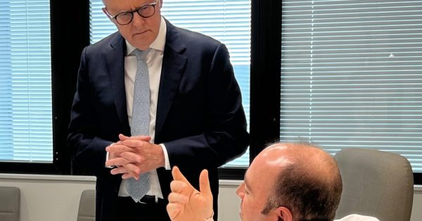 Bondi hero receives thanks from the PM and the King