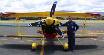 Illawarra airshow gets its wings back with aerobatic pilot at the controls