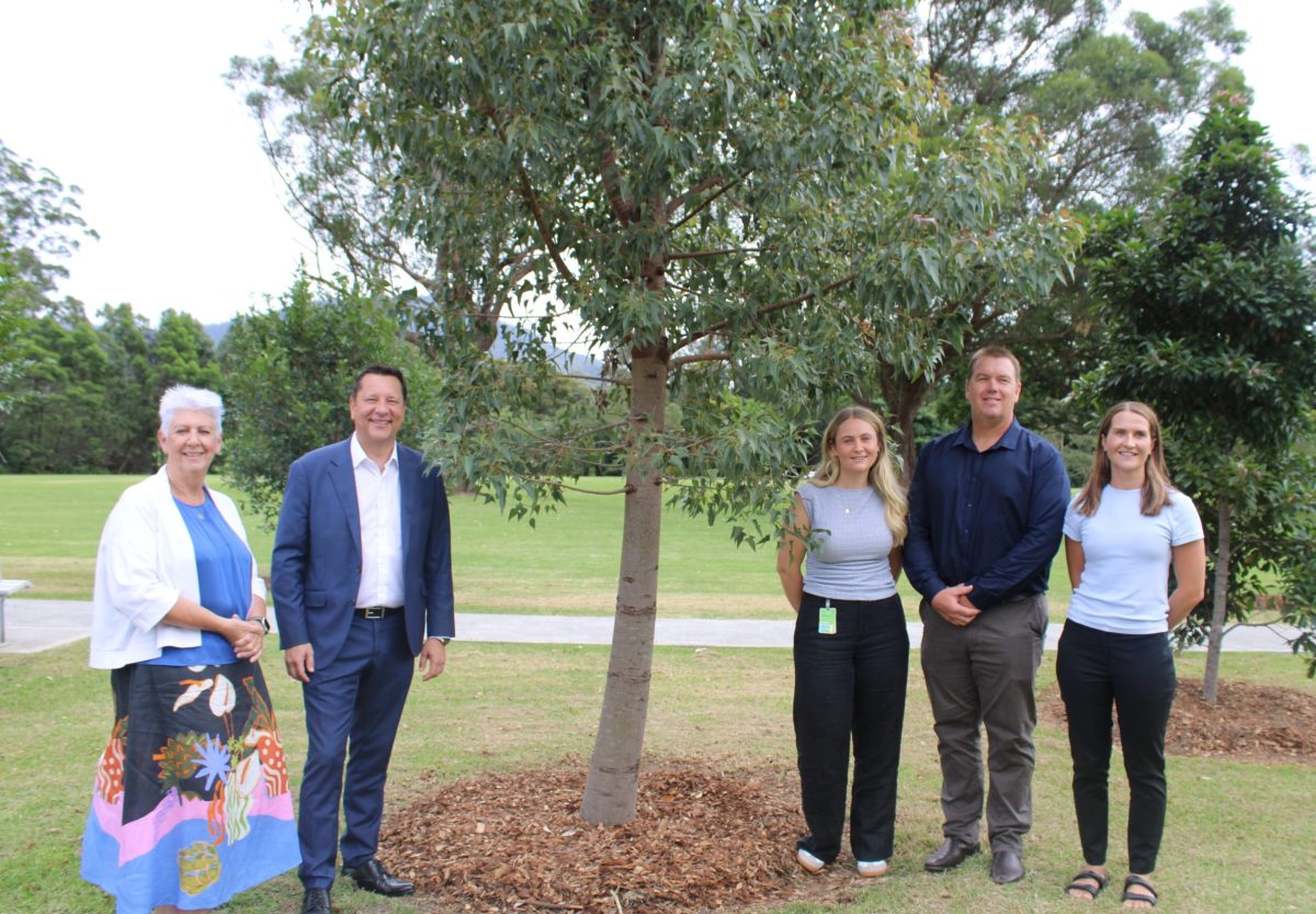 Wollongong City Council Acting Lord Mayor Linda Campbell, Planning Minister Paul Scully with WCC's Mae Gibbeson, Nikki Romanczukiewicz and Paul Tracey. 